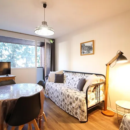 F2 Avec Parking Prive, Loggia Et Ascenseur - Proche Thermes Et Commodites - Fr-1-415-135 * Le Mont-Dore